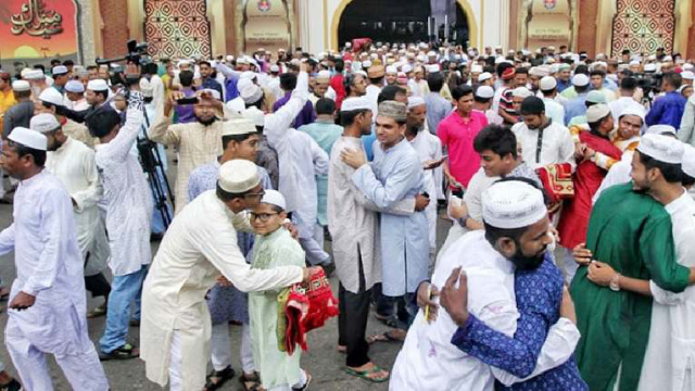 পবিত্র ঈদুল ফিতর সুস্নিগ্ধ প্রীতিময় মিলন উৎসব।